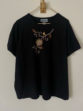 Indigo Moon Black Short Sleeve Tee Floral embroidered Applique 1X
